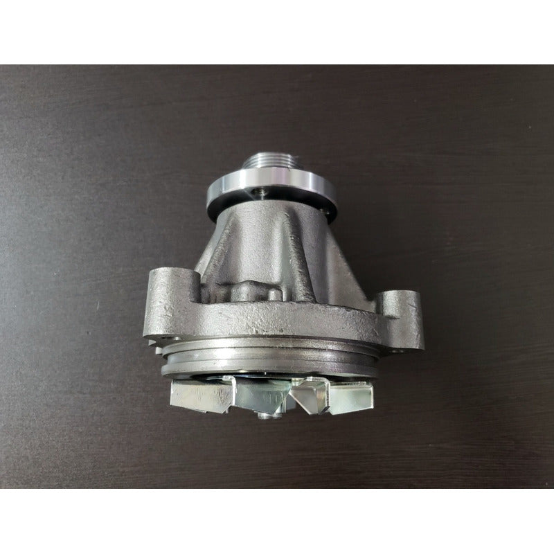 Bomba De Agua Ford F350 F450 F550 Motor V10 6.8l