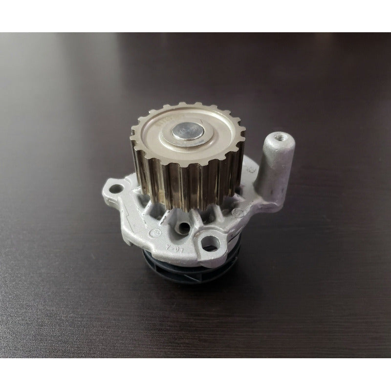 Bomba De Agua Eurovan Jetta Golf Beetle 1.9l 1999-2004 Tdi