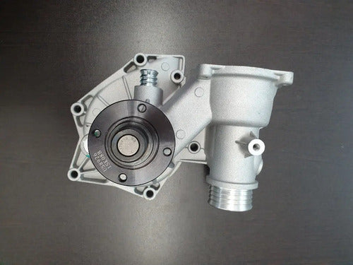 Bomba De Agua Bmw 540i 740i 740il 840ci 96-98 V8 4.4l