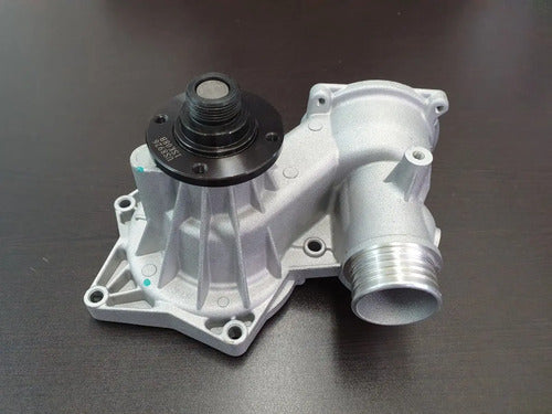 Bomba De Agua Bmw 540i 740i 740il 840ci 96-98 V8 4.4l